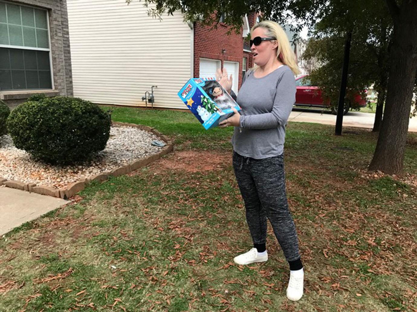 Mama June Shows Off Body After Weight Loss Surgery – See The Photos!