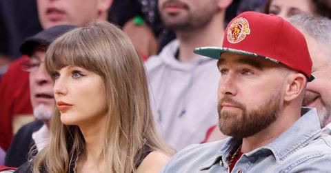 picture of Taylor Swift and Travis Kelce