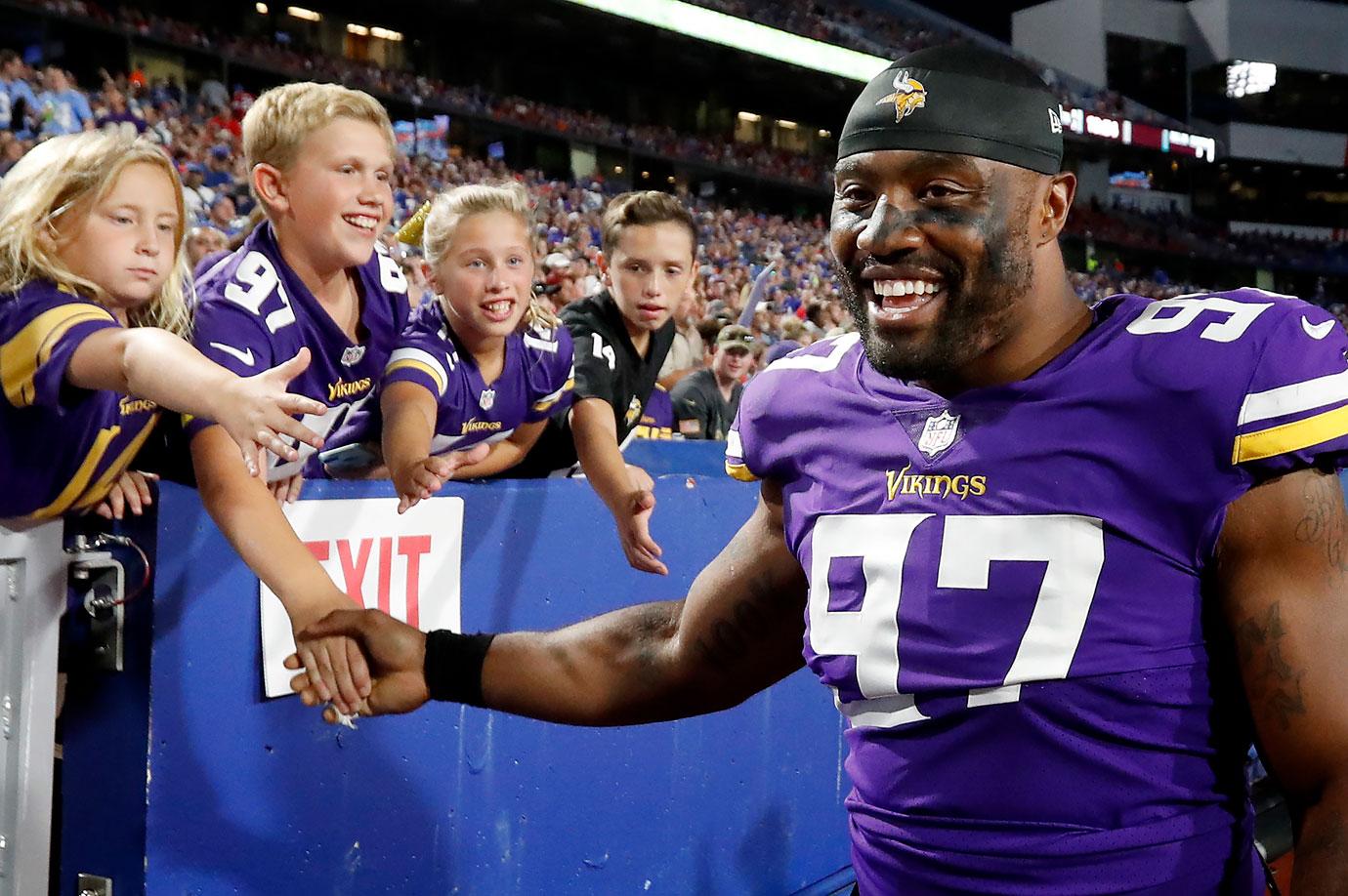 Formidable in the lineup or on the sideline, Everson Griffen invigorates  the Vikings' pass rush