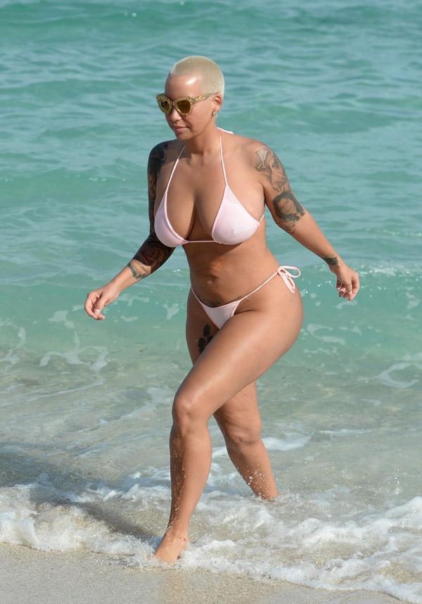 Booty & The Beach! Amber Rose Shows Off Her Assets While Frolicking On Miami Beach In 10 ...