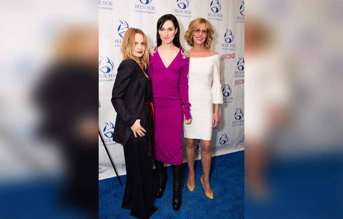 //Mena Suvari Lena Hall Christine Lahti
