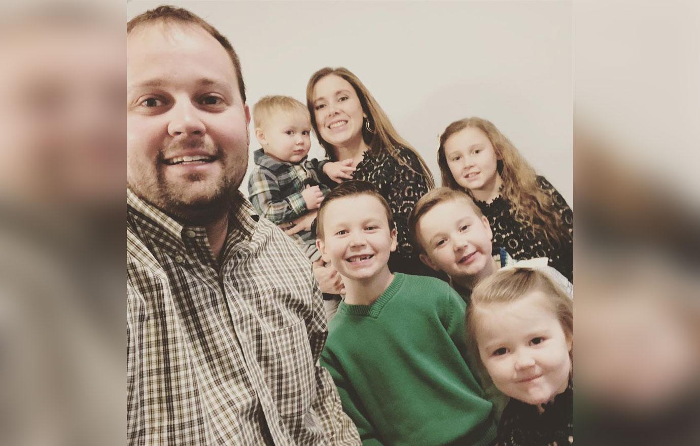 josh duggar trial defense calls forensics expert illegal material on computer downloaded hackers