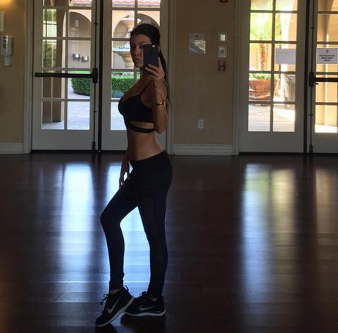 Nearly Naked! 18 Sexiest & Most Sexiest Celebrity Selfies Of 2015