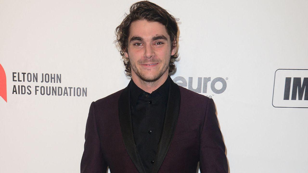 Breaking Bad Star RJ Mitte Dies By Suicide
