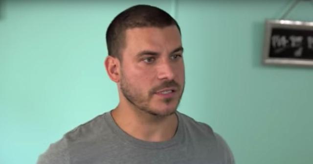 //vanderpump rules recap jax taylor meltdown double middle fingers pp