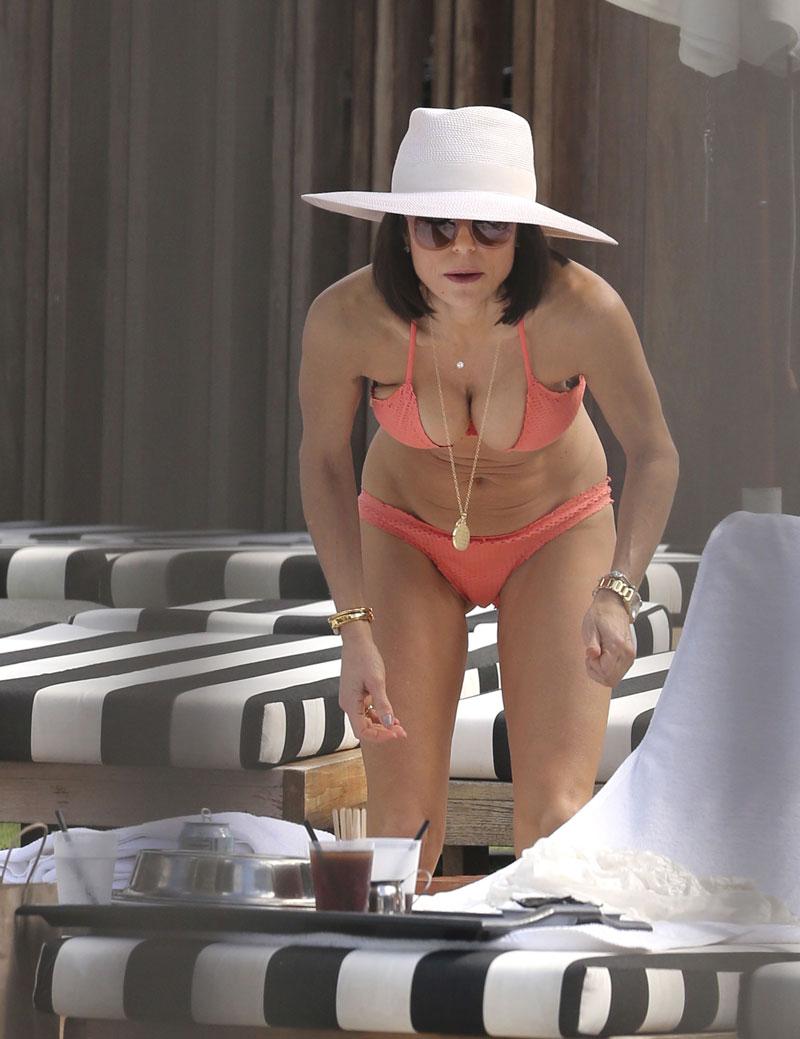 Bethenny Frankel Suffers A Humiliating Wardrobe Malfunction In Miami photo