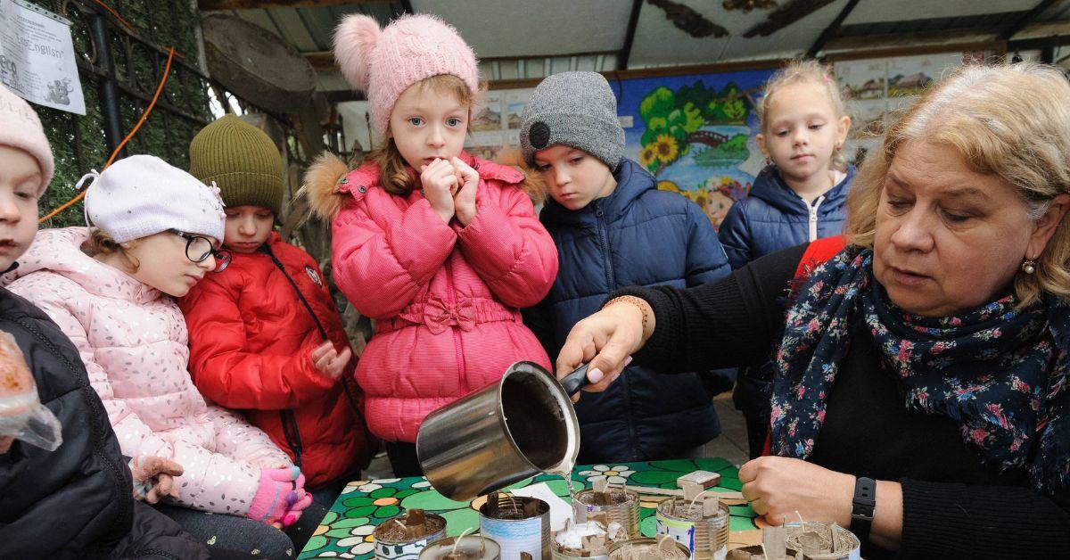 Russian Parents Warned To ‘Lock Up Kids’ As Putin Releases Criminals