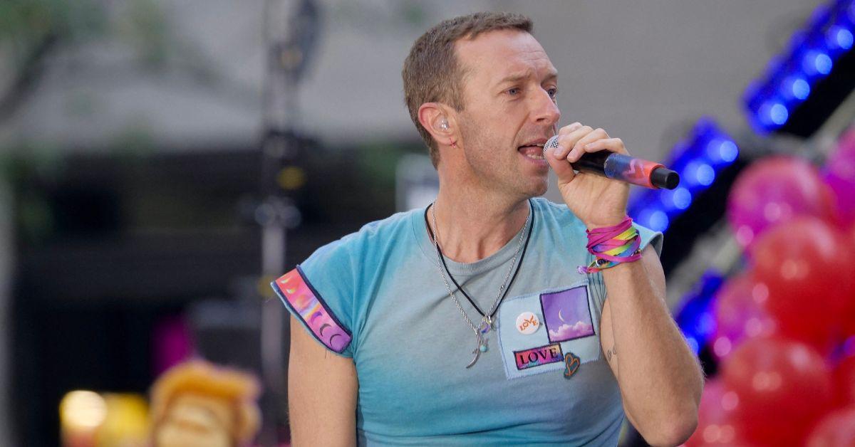 chris martin begs dakota johnson second chance after tom brady sighting