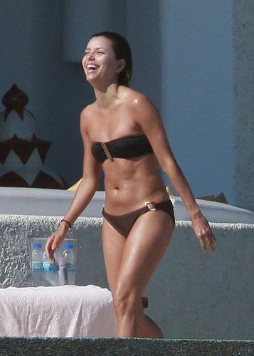 PHOTOS: The Shortest (And Sexiest!) Bikini Babes In Hollywood