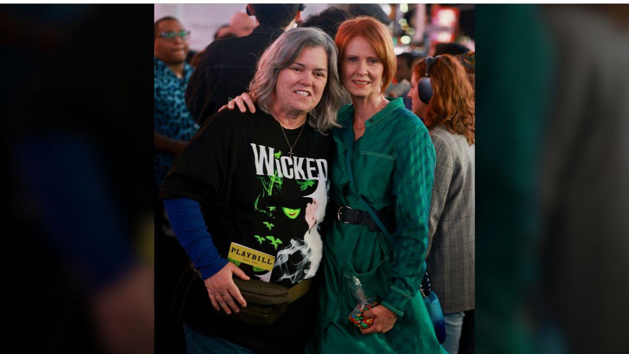 Photo of Rosie O'Donnell and Cynthia Nixon