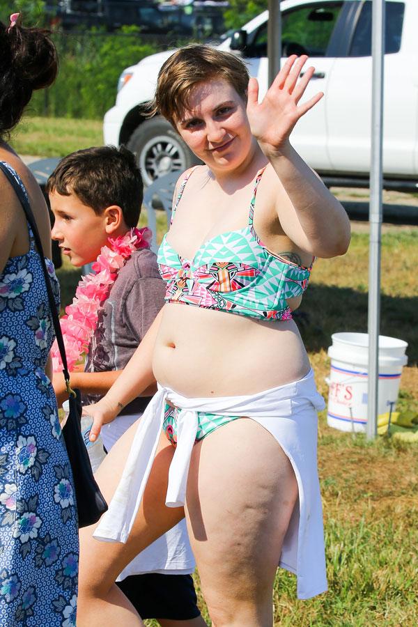 Lena Dunham Flaunts Bikini Body For Charity