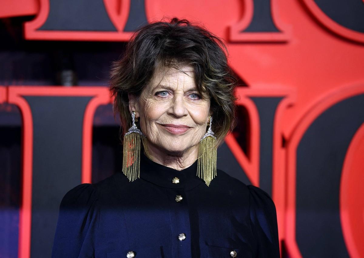 Linda Hamilton's Sarah Connor reunites with John and the T-800 as they race to stop the creation of Skynet.