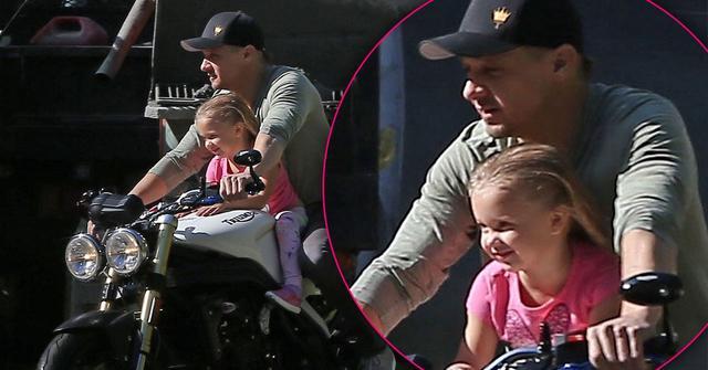 //jeremy renner daughter motorcycle no helmet pp