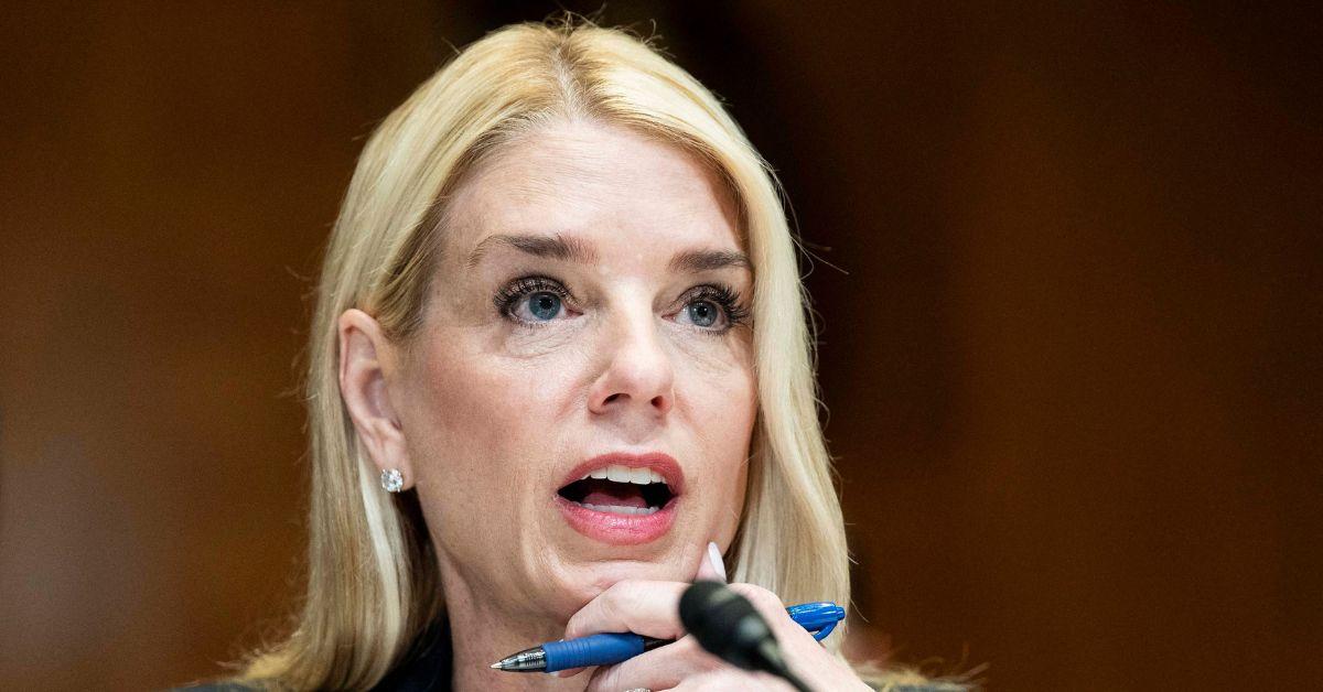 Photo of Pam Bondi