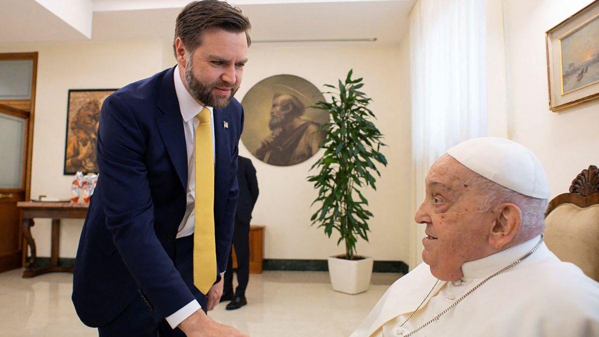 Photo of JD Vance and Pope Francis