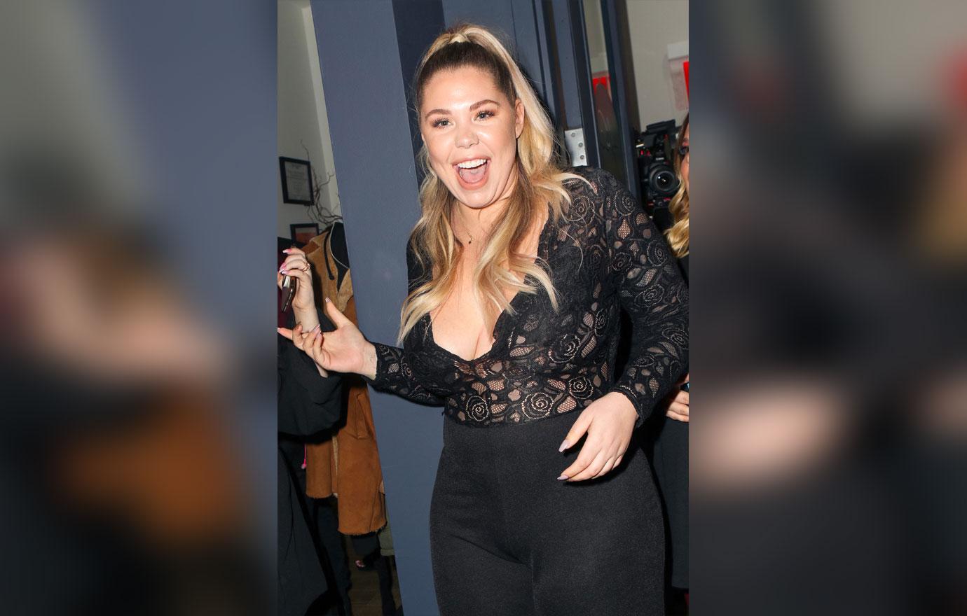 Kailyn Lowry Suffers Nip Slip As She Launches New 'Pothead' Hair