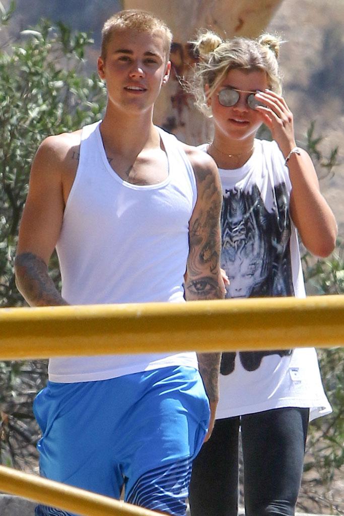 //selena gomez slams justin bieber cheating new girlfriend sophia richie