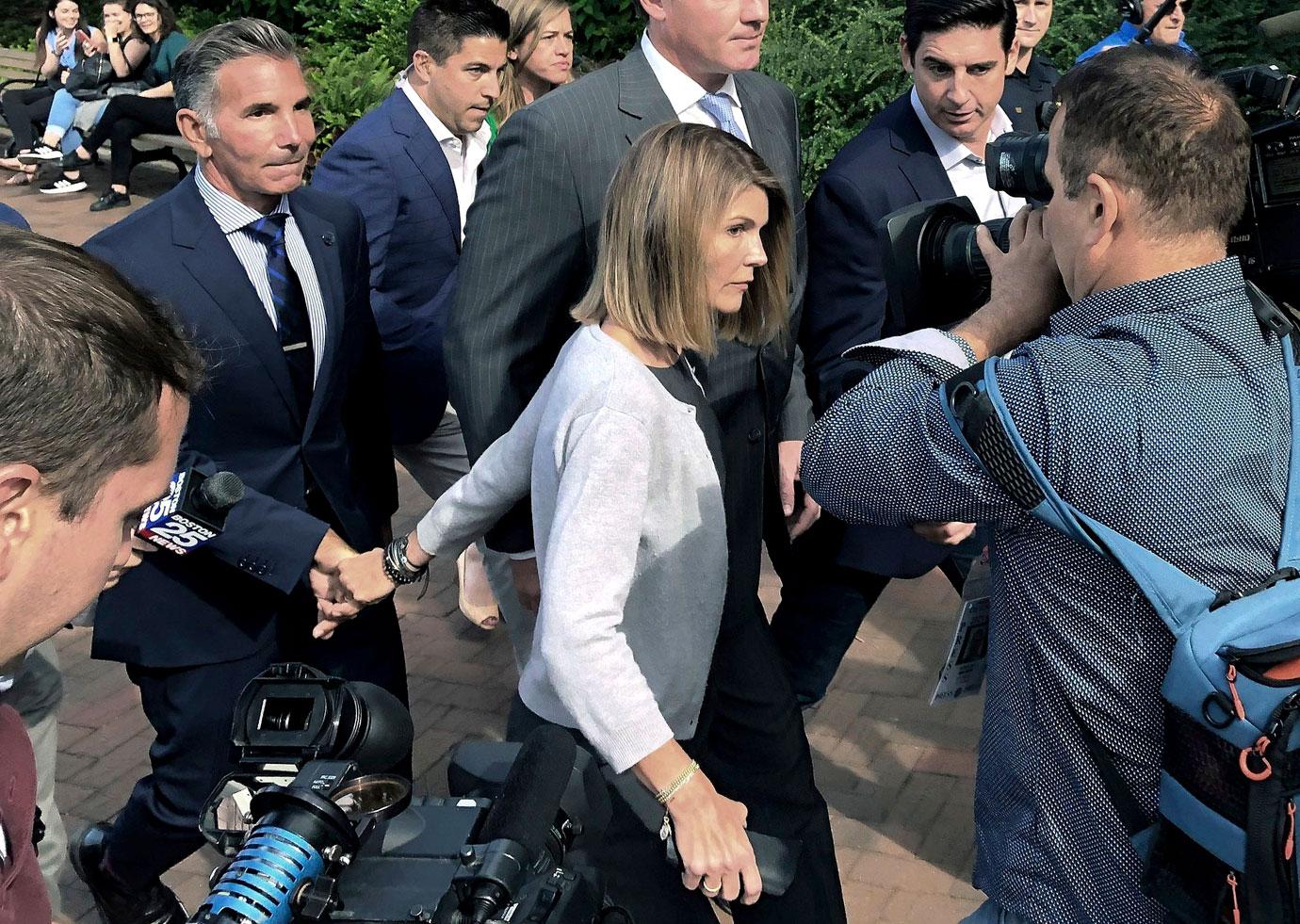 Lori Loughlin Looks Nervous Frail In Court Amid College Admissions Scandal