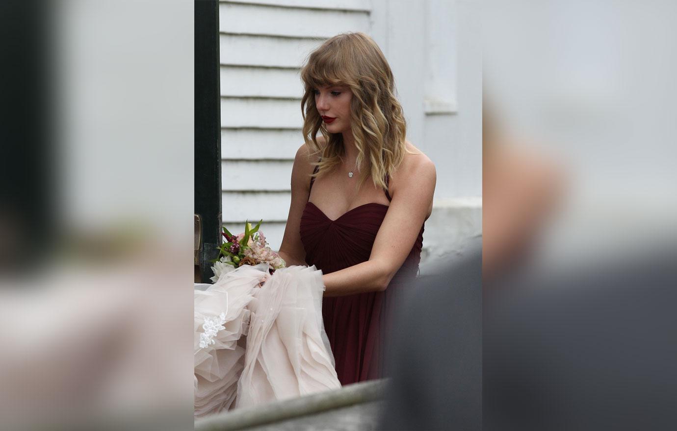 Taylor Swift Stuns As Bridesmaid At Best Friend’s Wedding