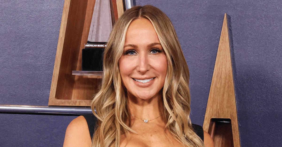 Photo of Nikki Glaser