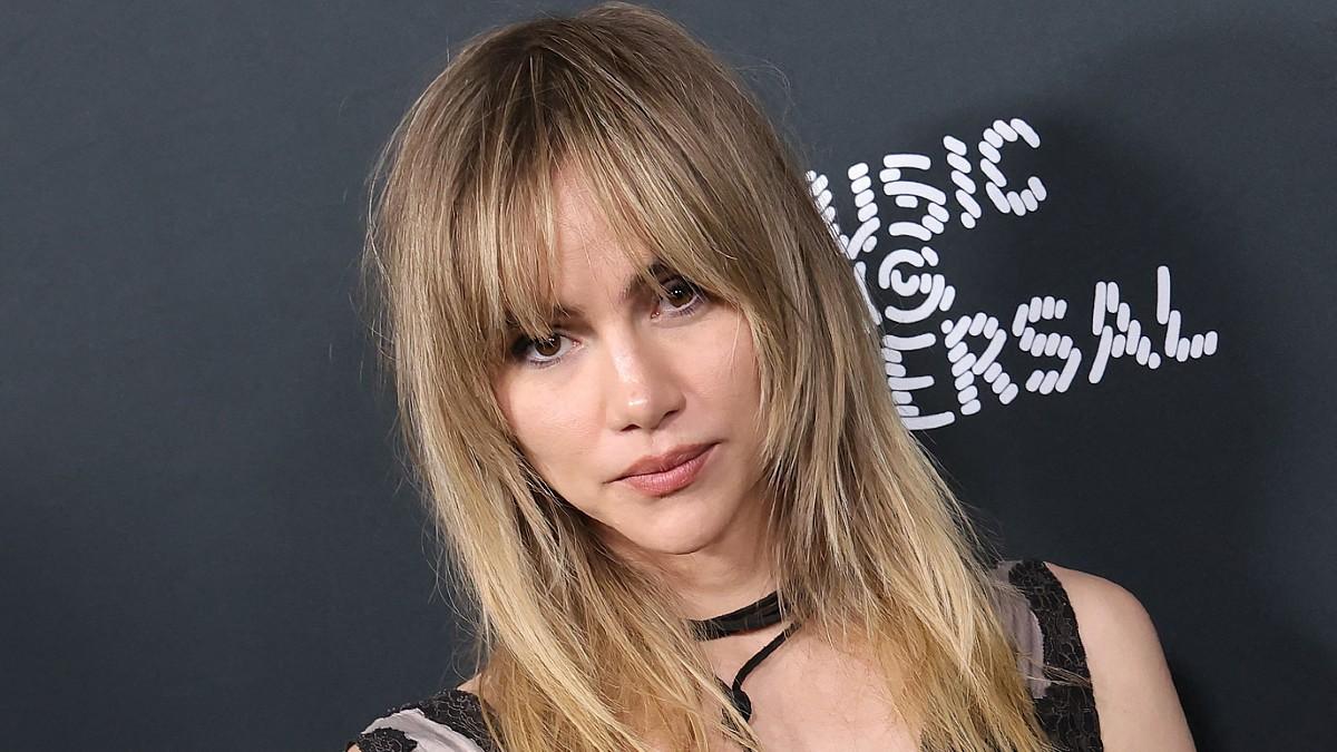 Photo of Suki Waterhouse