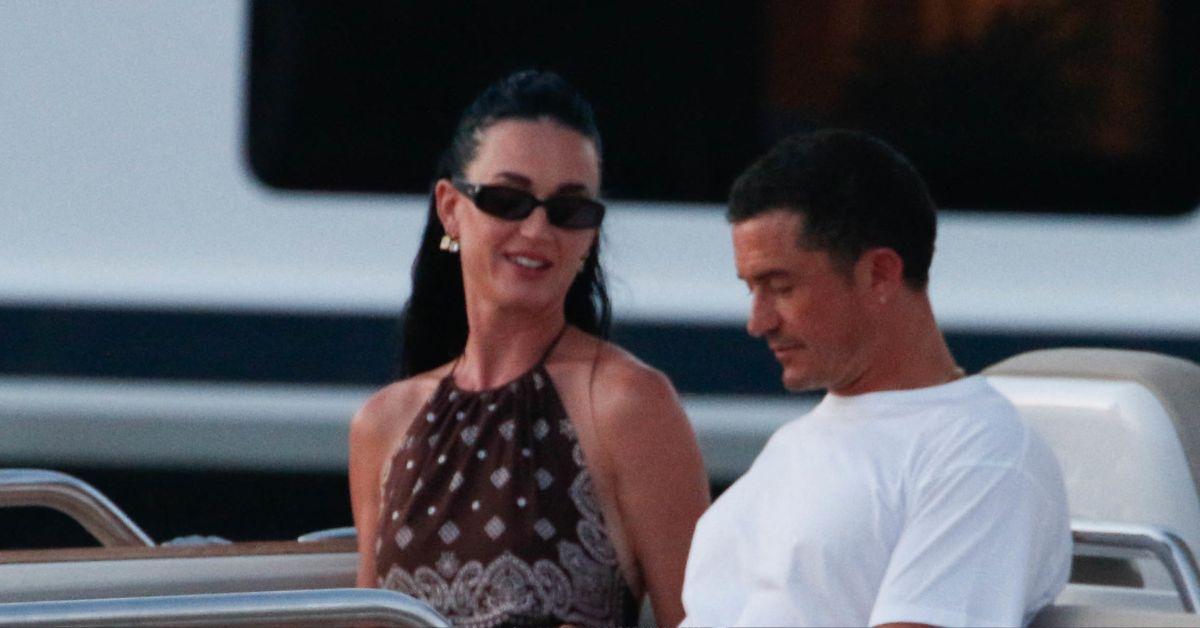 orlando bloom crisis hit fiancee katy perry happy bedroom antics