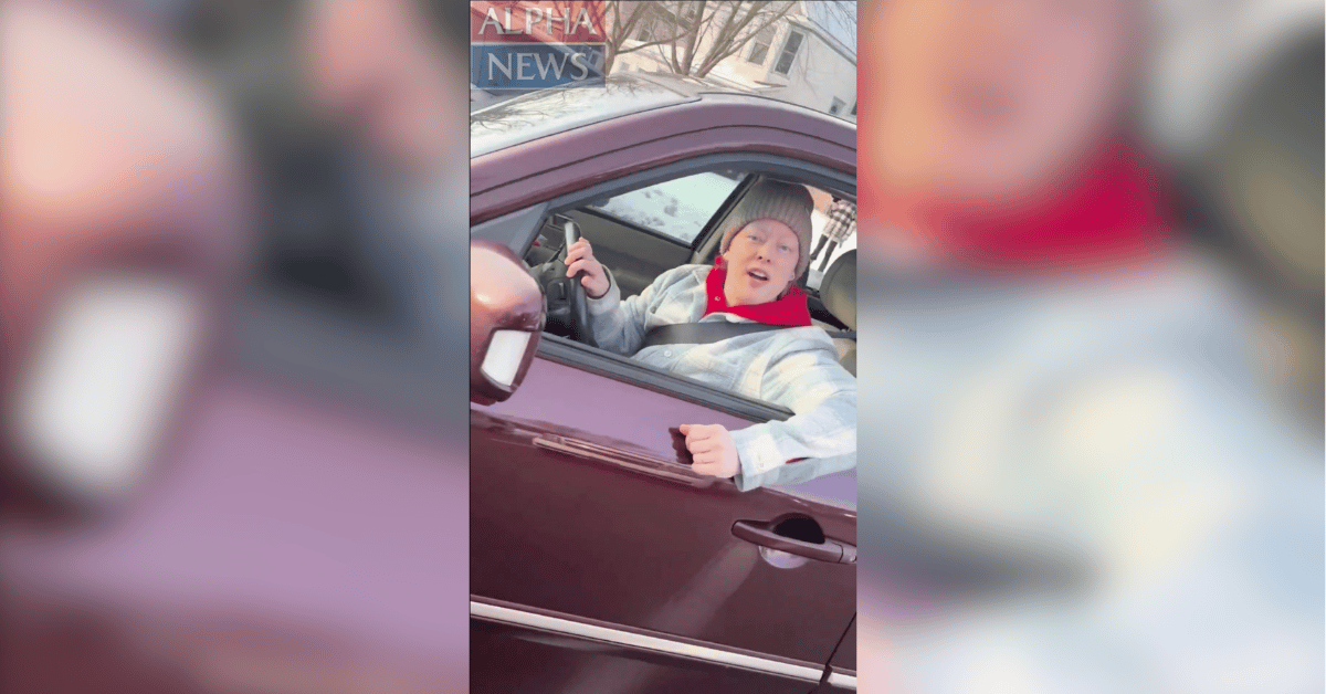 Photo of Renee Nicole Good 