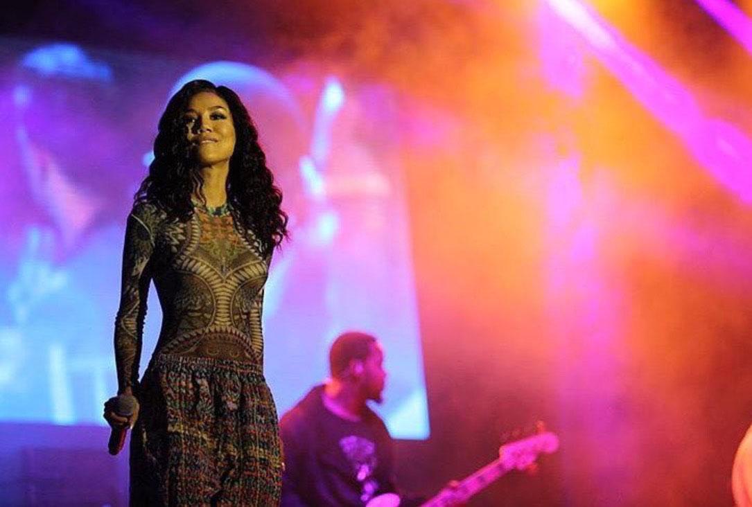 //Jhene Aiko