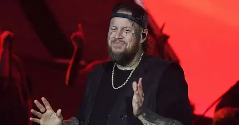 Jelly Roll's Dramatic Beard-Free Transformation Leaves Family Stunned