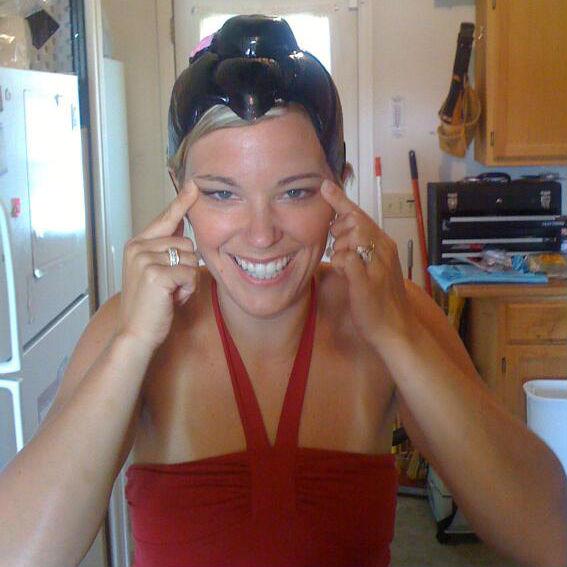 //kate gosselin appears to make racist gesture