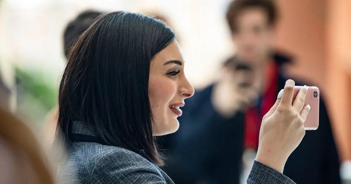 Laura Loomer lapped it up.