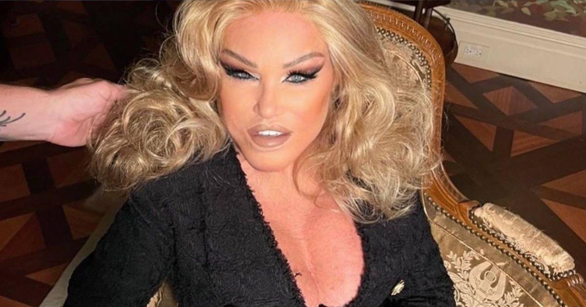 catwoman jocelyn wildenstein unrecognizable throwback photo