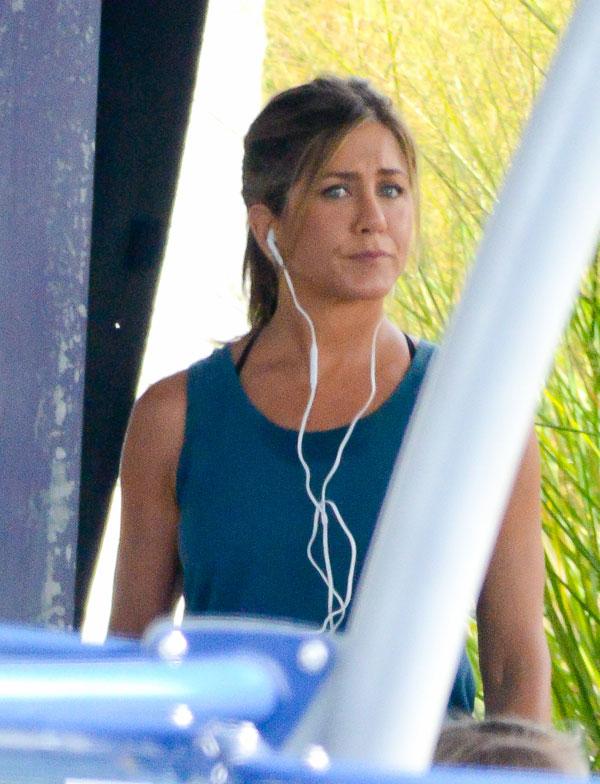 Justin Theroux Jennifer Aniston Living Apart Divorce Rumors