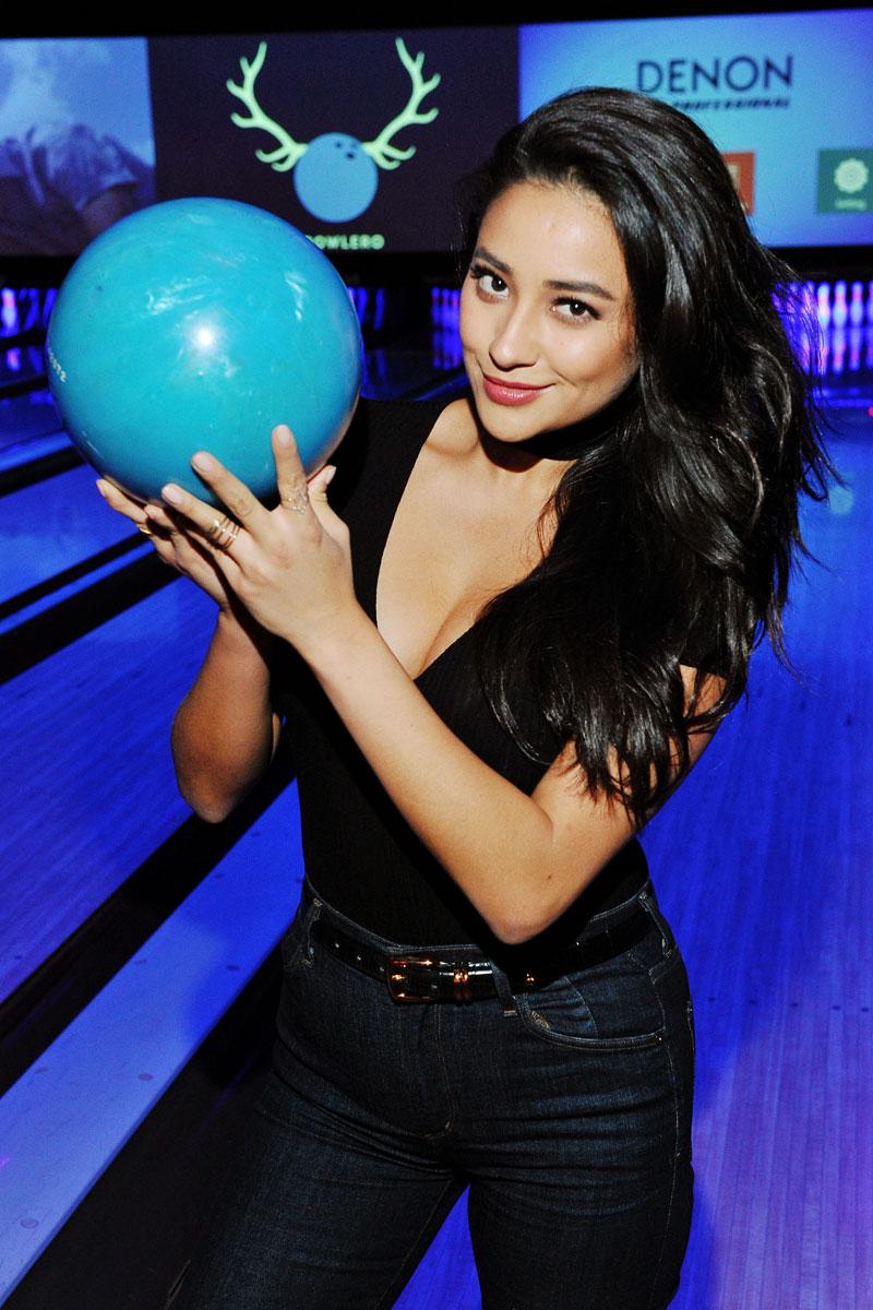 //Shay Mitchell_Bowlero LA_