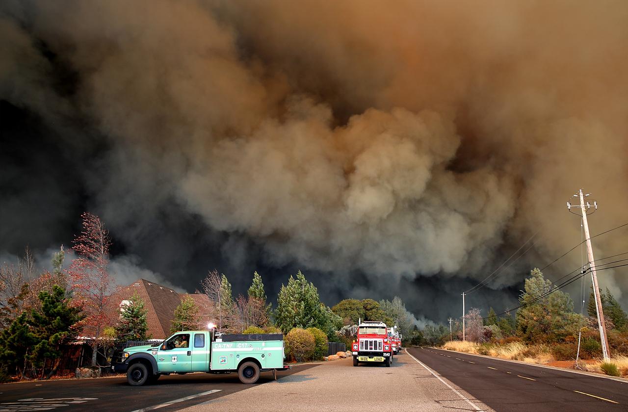 california wildfire devastation celebrity homes evacuation danger