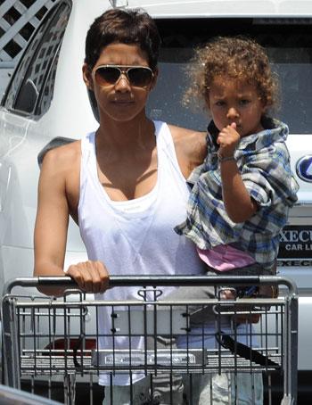 //halle_berry_daughter_ _splashnews