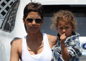 //halle_berry_daughter_ _splashnews