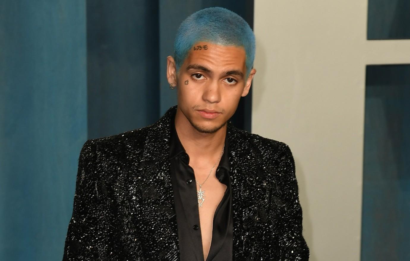 euphoria star dominic fike slammed crowd fantasizes amber heard beating him up jpg