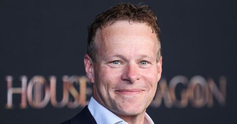 cnn star brian stelter fails sell copies latest book promotion