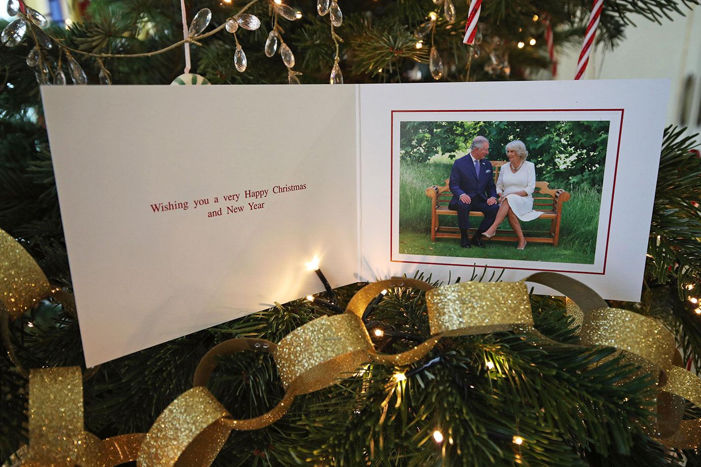 Meghan Markle Kate Middleton Feud Royal Christmas Cards