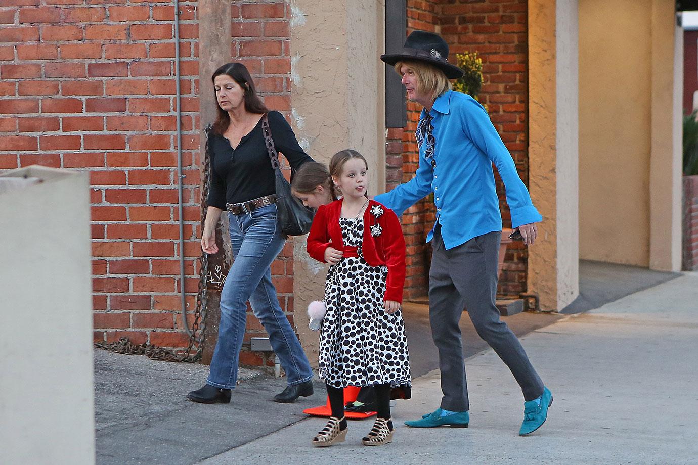 //lisa marie presley divorce husband michael lockwood enjoys dinner with twins