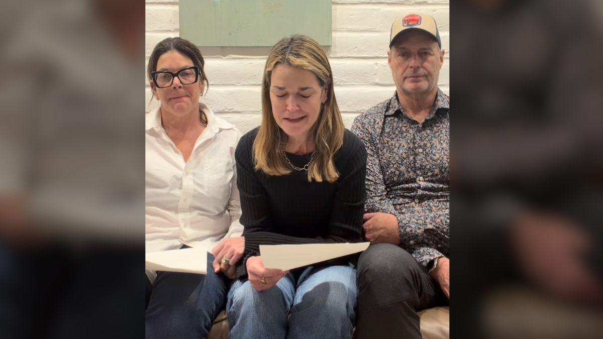Photo of Savannah Guthrie and siblings