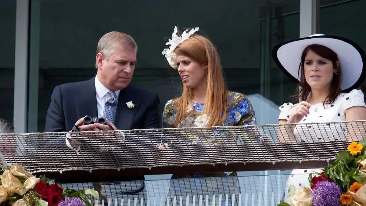 Photo of Andrew Windsor, Princesses Beatrice and Eugenie