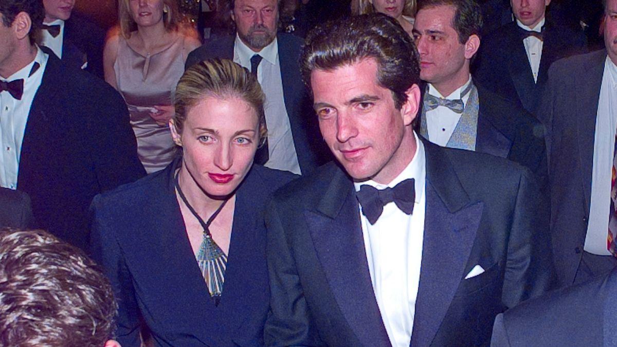 Photo of John F. Kennedy Jr. and Carolyn Bessette