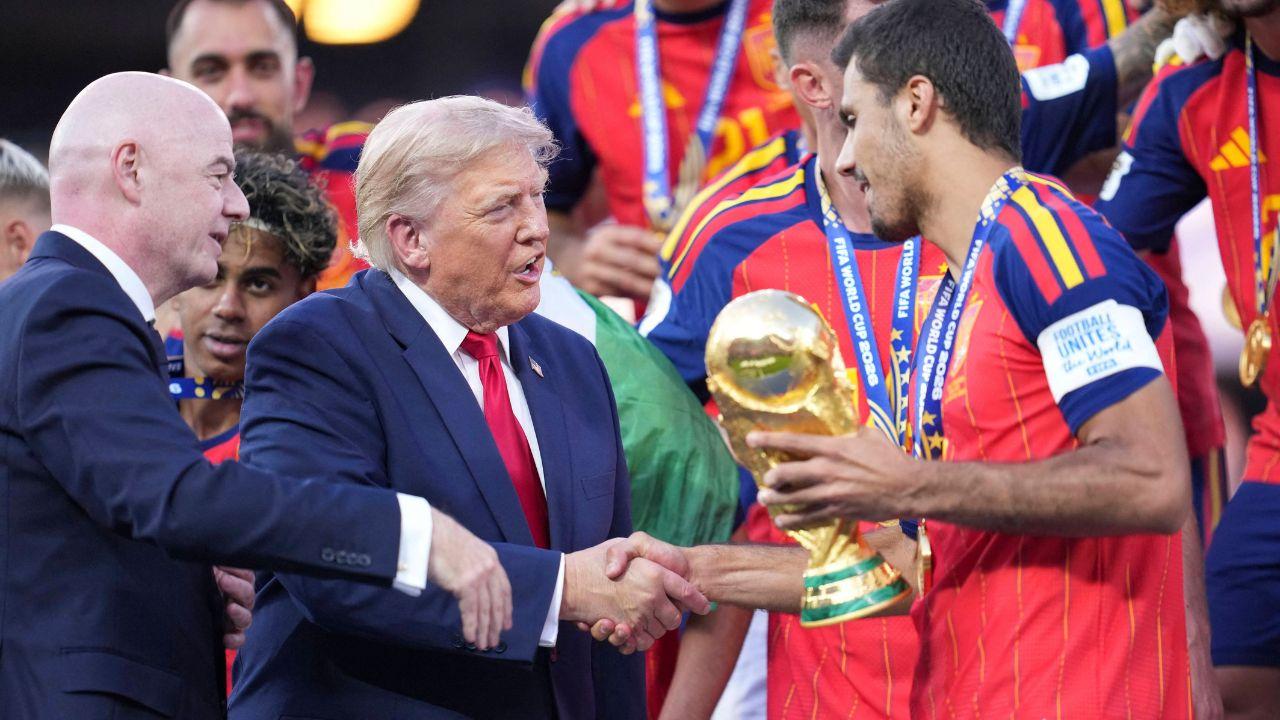 Photo of Gianni Infantino and Donald Trump