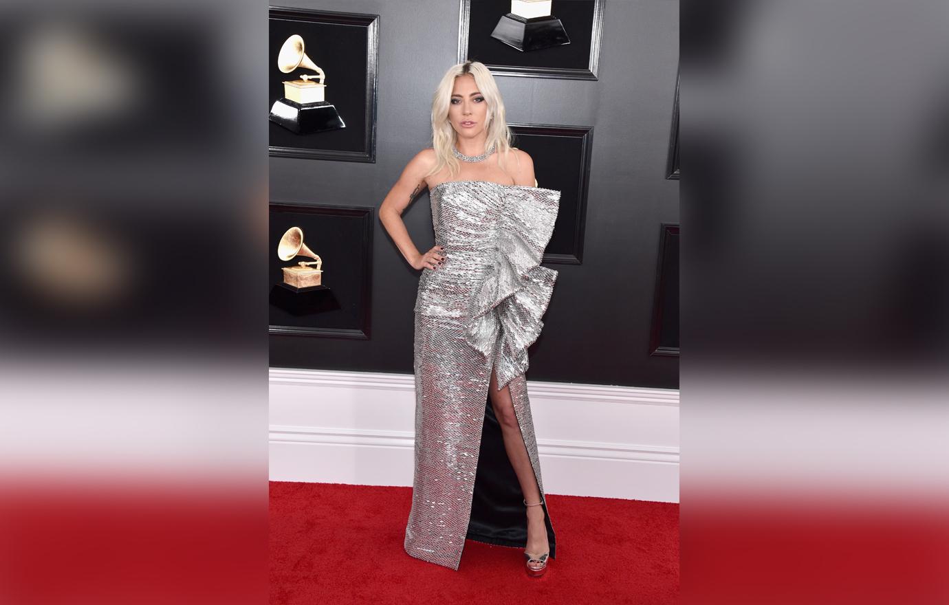 Grammys red carpet arrivals stars celebrities