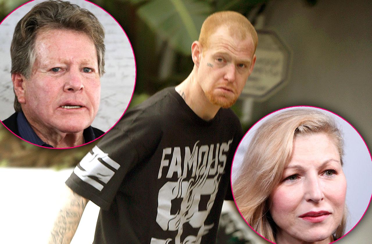 Ryan O'Neal & Family Write Desperate Letters To Docs For Felon Son Redmond