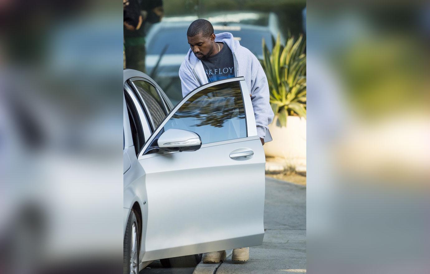 //Kanye west leaves studio pantless model