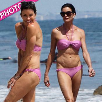 Supermodel Janice Dickinson shows off incredible age-defying figure on the  beach in Malibu