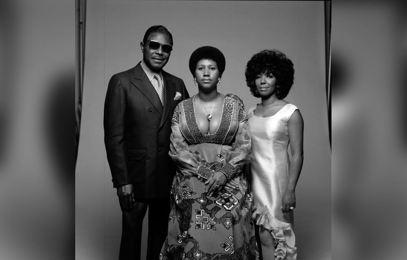 //aretha frankline dead cancer secret surgeries health crisis past